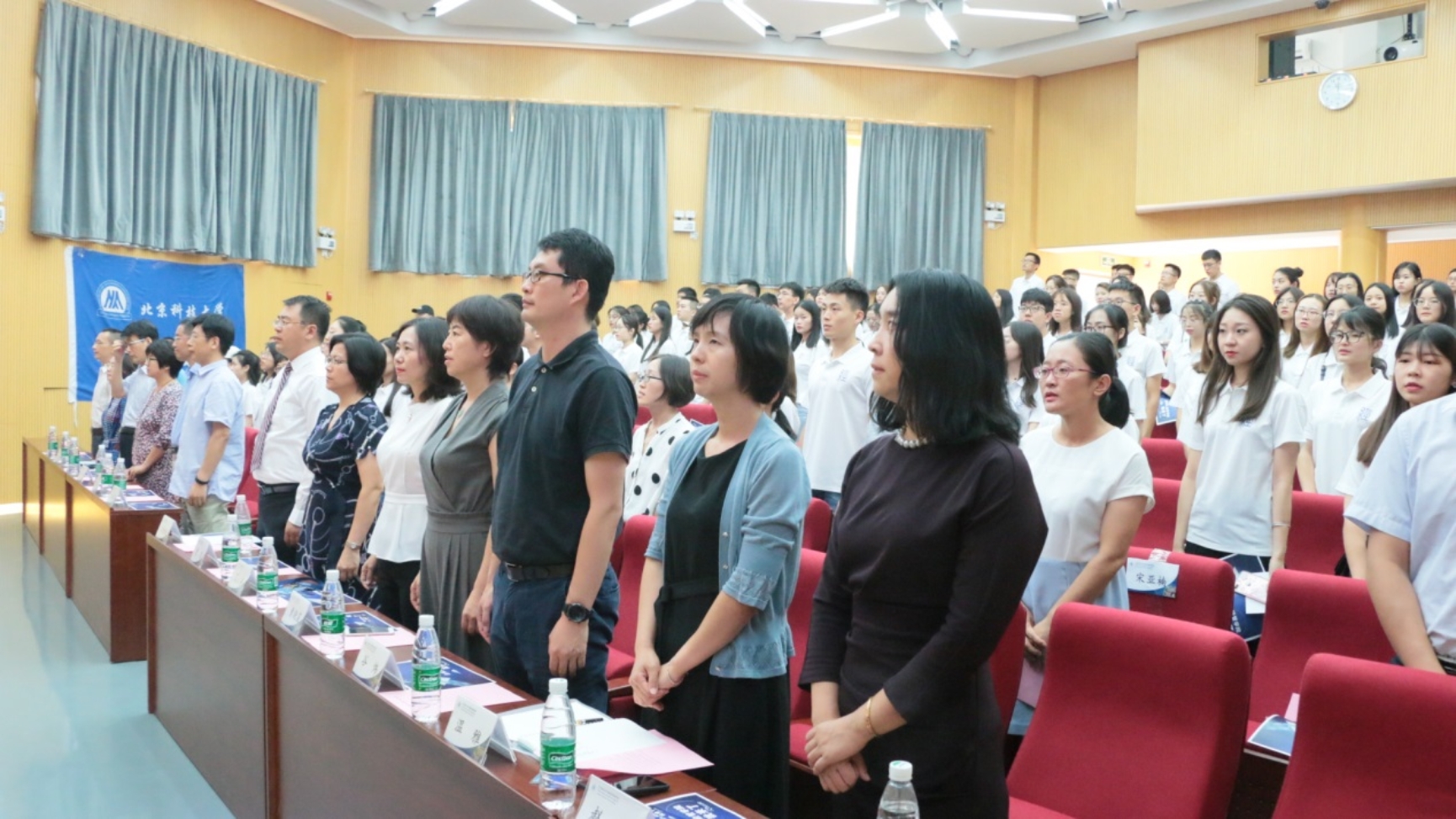 C:\Users\501\Desktop\成人a片开学典礼\IMG_6211.JPG